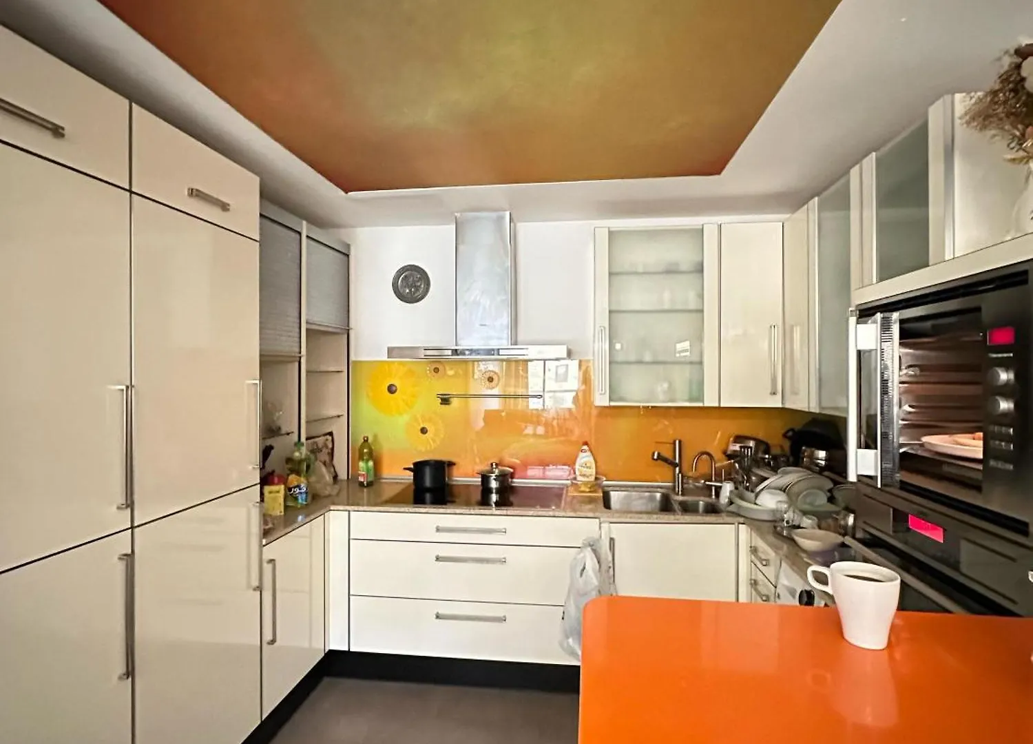 Room For Rent, African Inspired Style With Stunning Sea View In Jbr Dubai United Arab Emirates